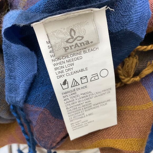 PrAna  SKYLAN Multifunctional Shawl SCARF Wrap Modal/Tencel fringe plaid 28”x74” - Picture 4 of 8